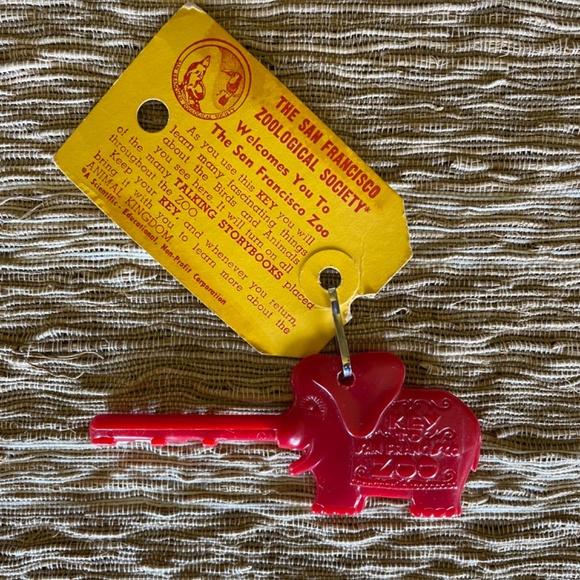 Trunkey San Francisco Zoo Key - Picture 6 of 6